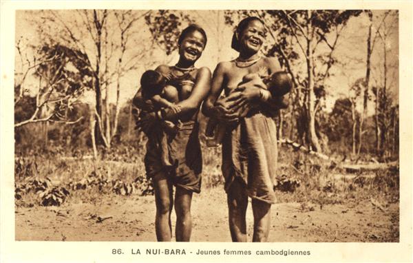 86. LA NUI-BARA - Jeunes femmes cambodgiennes